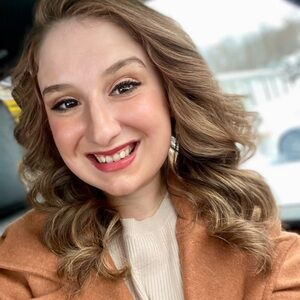 Meet your Posher, Bella